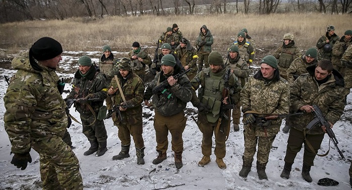 „Eine der stärksten Armeen Europas“: Ukrainische Soldaten frieren ohne Winterkleidung